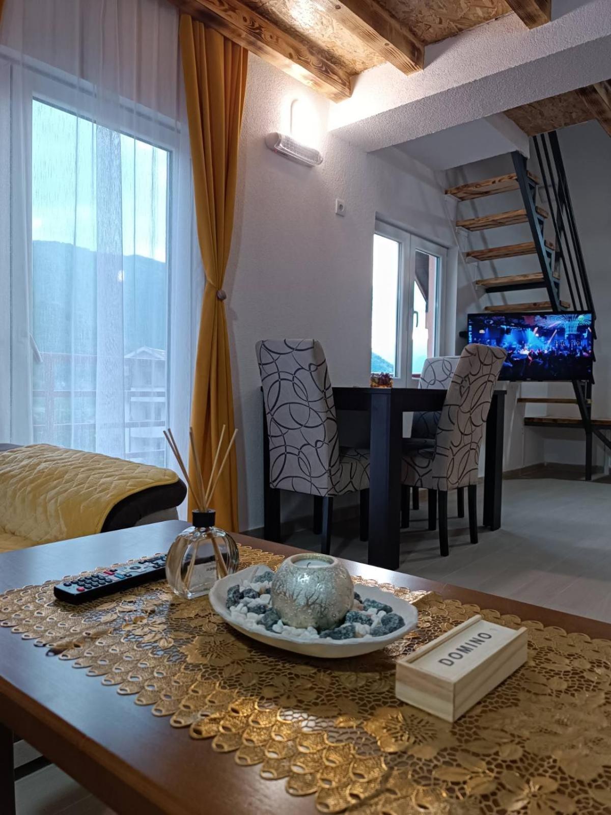 Apartmani Lena Pluzine Exterior photo